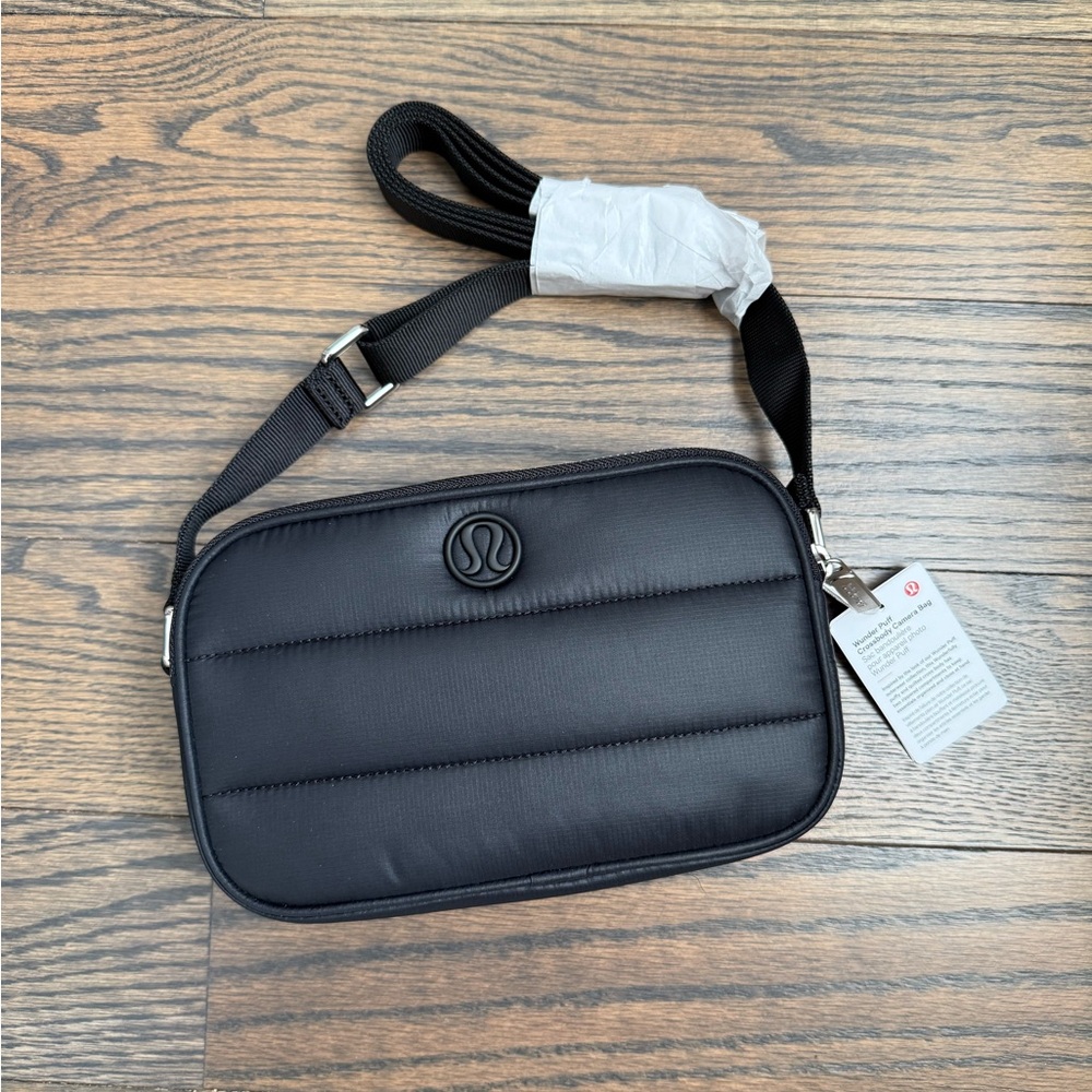 NWT lululemon wunder puff crossbody camera bag 2L black